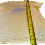 Life is Good  Let's Eat, Kids Crusher Lite Tee Yellow Bear Graphic Womens Medium Photo 6