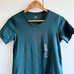 Uniqlo New T-shirt Unisex Olive Green Solid 100% Cotton Shirt in Size Small Photo 1
