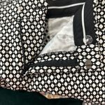 Banana Republic ⸻
Sloan Fit Crop Pants Black White Geometric Print Size 6 Photo 7