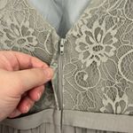 JJ's House New Size 4 Silver Gray V-Neck Lace Cocktail Bridesmaid Formal Dress Photo 8
