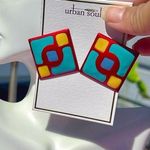 Urban Soul diamond shape earrings studs red blue yellow Photo 0