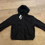 Aritzia  TnAction Windbreaker Black Photo 0