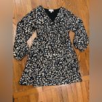 Gilli Black Dress with White and Tan Floral Pattern Size M Photo 2
