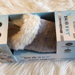 Isotoner Slippers Gray  New In Box Memory Foam Womens 7.5 8 Photo 1