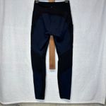 Athleta  Traverse Tight Navy Blue & Black High Rise 7/8 Leggings Size‎ S Photo 4