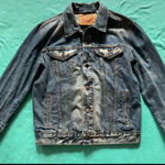 Levi's Levi’s Blue Denim Trucker Acid Wash Jacket‎ Button Up distressed Sz Medium Photo 0