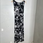 Tropical Black and‎ White Floral Maxi Dress Photo 3