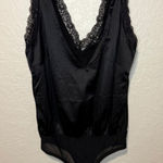 Lulus  Womens Black Lace Trim V Neck Bodysuit Photo 0