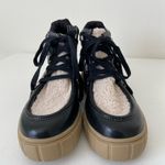 Universal Threads NWOT Universal Thread women’s black cream Kimber Sherpa tongue boots size 6.5 Photo 1