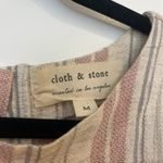Cloth & Stone Top Photo 1