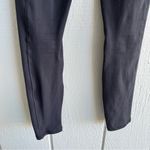 Vuori Studio Pocket Legging in Black Size XS Photo 8