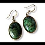 Green speckled faux stone gold tone fish hook earrings Photo 4