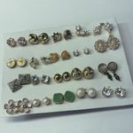 Lot Of 20 Costume Pierced Earrings Studs Rhinestone / Faux Pearl / Metal Etc Photo 11