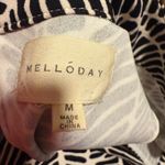 MELLODAY Black and White Sleeveless Blouse with Mock Neck and Mandarin Collar Photo 2