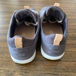 Toms  Cabrillo Charcoal and Tan women’s Sneakers size 8 Photo 2