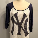 5th & Ocean NEW PINK Victoria's Secret women's small NY Yankees 3/4 sleeve leopard top Photo 0