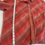 Woolrich  Women’s Petite XL Pink Red Striped Pleated Button Down Shirt. Photo 3