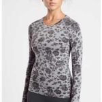 Athleta  Momentum Spacedye Floral Long Sleeves Top Size XS Athleisure Activewear Photo 0