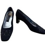 Stuart Weitzman  Womens Black Leather Heeled 2.5 " Shoes  Size 7B SKU 7482 Photo 0