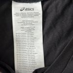 ASICS  Women’s Meshed Short sleeve performance tee in black size Large Photo 2