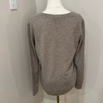 Hilary Radley  100% cashmere Sweater Beige V-neck 100% Cashmere Sweater Medium Photo 2