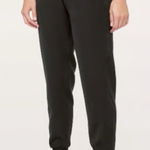 Lululemon Womens on the Fly Jogger in Black - Size 6 Photo 0