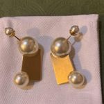 Christian Dior DIOR Tribales Earrings Gold-Finish Metal and White Resin Pearls Photo 3