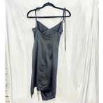 Mimii Sleevelees Tie Shoulder Ruched Side V Photo 3