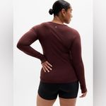 Athleta  Momentum Long Sleeve XXL Photo 1
