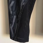 Nike Graphic Print Grey Black HyperCool High Waisted Athletic Workout Leggings Photo 5