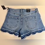 BLANK NYC NWT -  THE LENOX Short- 27 Photo 3