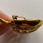 Trifari Vintage  Gold tone Striped basket weave Apple Brooch pin golden apple Photo 7