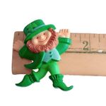 Hallmark 1982  PIN St Patrick LEPRECHAUN Movement Vintage Irish Holiday Brooch Photo 4