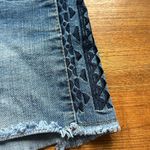 Freestyle Revolution Jean shorts with geometrical detail on sides Photo 1