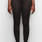 SKIMS Women’s Classic Cotton Ribbed Leggings in Black Size M Photo 4