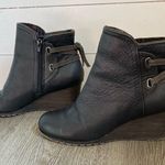 Rockport Lucinda Black Leather Tie Back Wedge Ankle Booties Women’s Size 7 Photo 4
