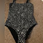 Babaton  xs swimsuit Photo 1