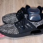 Black & white comfy athletic sneakers woman’s 9 Photo 1