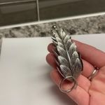 Pretty Metal Brooch Pin Silver Tone Leaf Branch / Leaves Photo 6