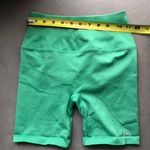 Alo Yoga 5" Seamless Ribbed Favorite Short Lettuce XS Photo 6
