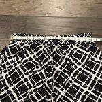 Escapada Evereve  Flowy Elastic Waist Shorts Sz M Photo 5