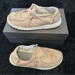 Hey Dude  tan glitter casual shoes sneakers women’s 8 Photo 7