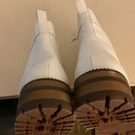 CECELIA NEW YORK White Combat Boots with Gold Chain Detail Size 7.5 Photo 2