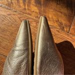 BIRDIES The Swan Gold leather slip on shoes Sz 9 Photo 11