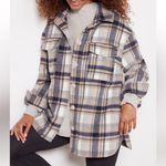 Evereve Simone Navy and Tan Plaid Shacket Size Medium Women’s Size Medium Photo 9
