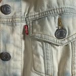 Levi's Levi’s Denim Jacket Women’s Size Medium Bleached Wash Long Sleeve Casual Short Photo 1