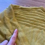 St. John  Women’s Lime Green Boatneck Knit Perforated Raglan Top Size M Photo 2