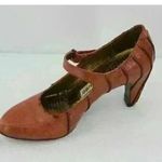TSUBO Maryjane Women's 3.5" High Heel Pump Red Size 6 Photo 3