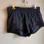 Lululemon  Miles Ahead Short (2.5")
Nouveau Mach Blue Black Photo 6