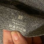 Grey long sleeve Workout Top with thumb holes Crop Top Photo 4